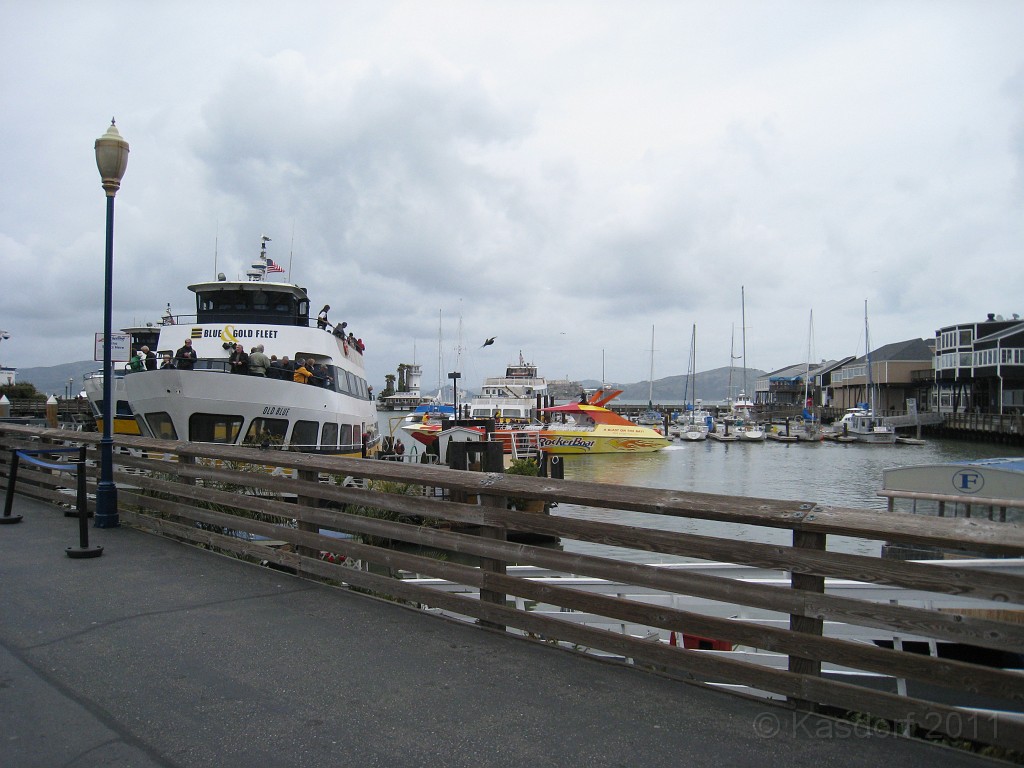 2011 Bay 2 Breakers Saturday 0345.JPG - I was able to participate in the 2011, 100th anniversary of the San Francisco Bay to Breakers 12K race. A great weekend for sight seeing and racing.